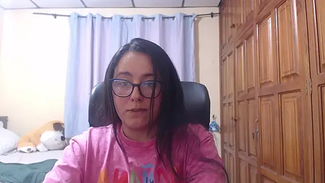 Venus cat  online show from February 5, 2026, 3:44 am