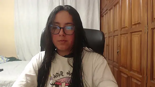 Snapshot of Venus_cat_ chatting on April 24, 2026, 3:09 am Venus cat online show from April 24, 2026, 3:09 am