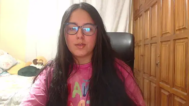Snapshot of Venus_cat_ chatting on May 18, 2026, 3:02 am Venus cat online show from May 18, 2026, 3:02 am