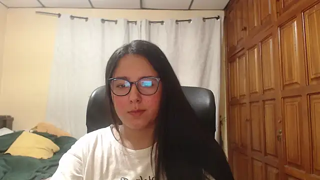 Snapshot of Venus_cat_ chatting on May 23, 2026, 10:14 pm Venus cat online show from May 23, 2026, 10:14 pm