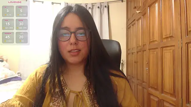 Snapshot of Venus_cat_ chatting on June 28, 2026, 10:38 pm Venus cat online show from June 28, 2026, 10:38 pm