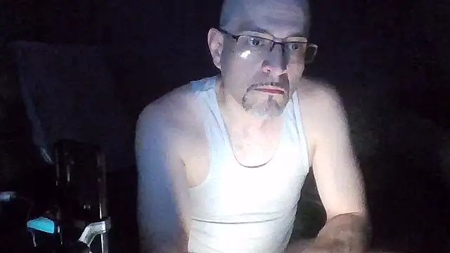 Snapshot of Curious9884 chatting on October 10, 2025, 2:43 am Curious9884 online show from October 10, 2025, 2:43 am