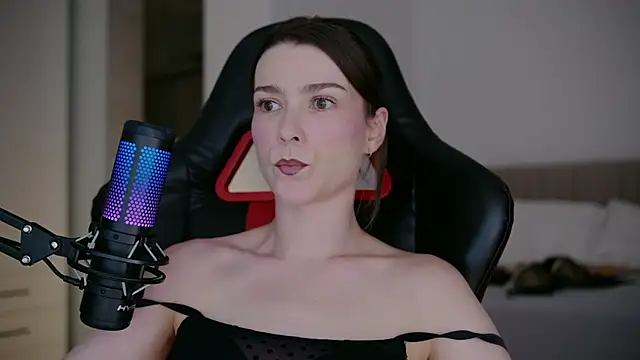 WowHelloAlice online show from March 1, 2026, 11:18 pm