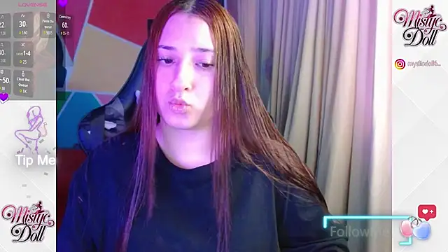 Snapshot of Mysticdoll69_ chatting on October 7, 2025, 5:43 pm Mysticdoll69  online show from October 7, 2025, 5:43 pm
