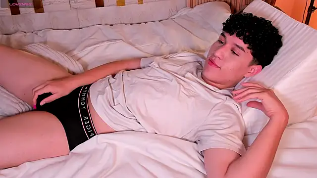 kai zareck online show from November 8, 2025, 12:05 pm