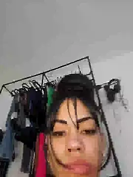 Snapshot of thaliacangri chatting on November 10, 2025, 12:26 pm thaliacangri online show from November 10, 2025, 12:26 pm