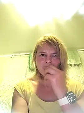 Masha412111 online show from October 13, 2025, 8:53 pm