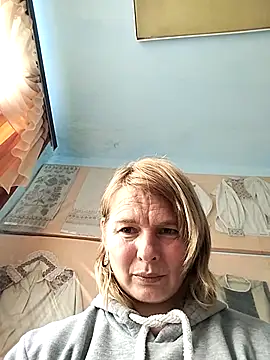 Masha412111 online show from November 6, 2025, 8:15 am