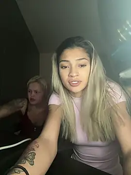 Honeyyyxo online show from January 13, 2026, 8:03 pm