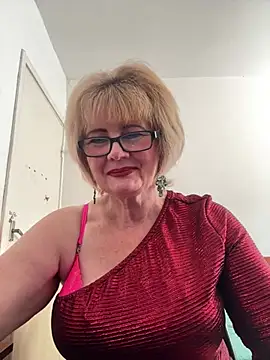 Snapshot of BoloshkaBlonda chatting on July 18, 2026, 7:56 am BoloshkaBlonda online show from July 18, 2026, 7:56 am