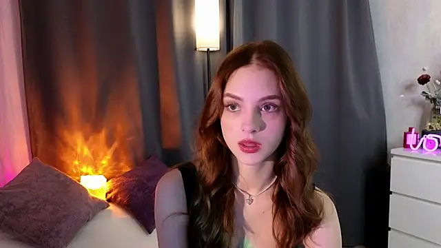 midnightMaya online show from November 4, 2025, 7:13 pm