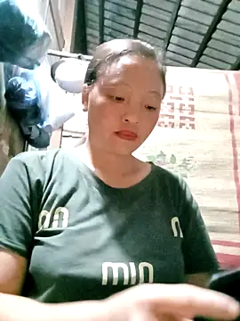 Minkine022 online show from October 4, 2025, 1:42 pm