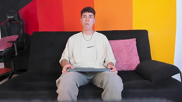 Snapshot of LukeSavagge chatting on October 15, 2025, 8:42 pm LukeSavagge online show from October 15, 2025, 8:42 pm