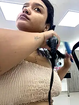 Snapshot of AryRose_ chatting on October 10, 2025, 2:05 pm AryRose online show from October 10, 2025, 2:05 pm