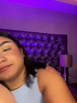 Snapshot of AryRose_ chatting on October 12, 2025, 12:48 pm AryRose online show from October 12, 2025, 12:48 pm