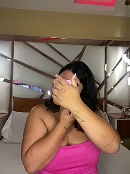 Snapshot of AryRose_ chatting on October 14, 2025, 12:17 pm AryRose online show from October 14, 2025, 12:17 pm