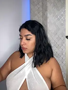 Snapshot of AryRose_ chatting on November 1, 2025, 12:29 pm AryRose online show from November 1, 2025, 12:29 pm