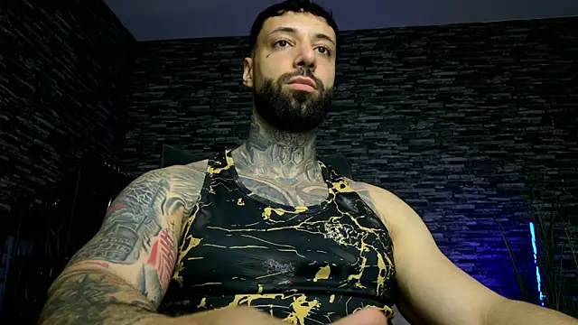 Snapshot of MasculineGuy99 chatting on May 6, 2026, 6:02 pm MasculineGuy99 online show from May 6, 2026, 6:02 pm