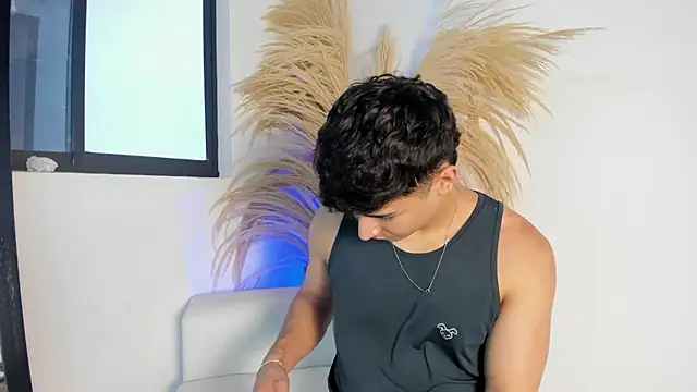 Thiago Connor21 online show from November 7, 2025, 6:30 pm