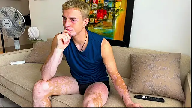 YummyGann online show from November 29, 2025, 1:41 am