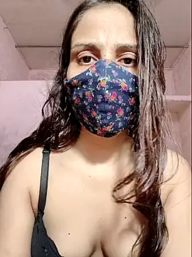 DIVINEDIVAA online show from October 7, 2025, 5:37 am