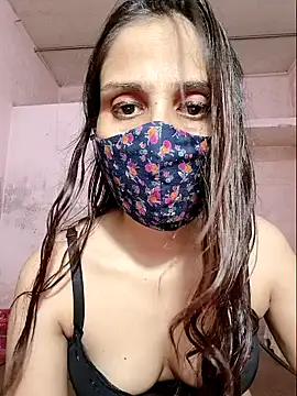 DIVINEDIVAA online show from October 8, 2025, 6:16 pm