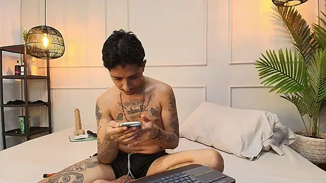 Snapshot of fkenneth_macias chatting on October 21, 2025, 3:51 am fkenneth macias online show from October 21, 2025, 3:51 am