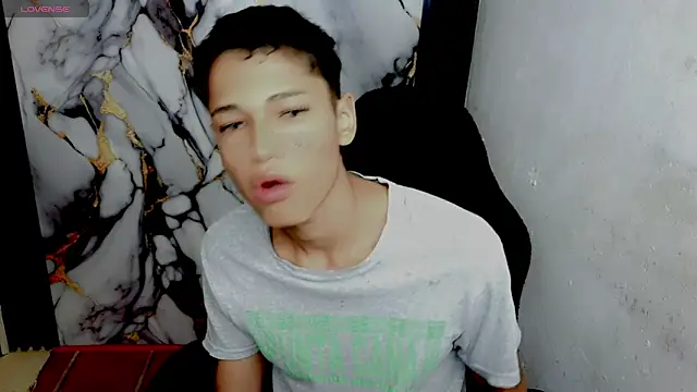 Im david02 online show from February 18, 2026, 1:18 pm