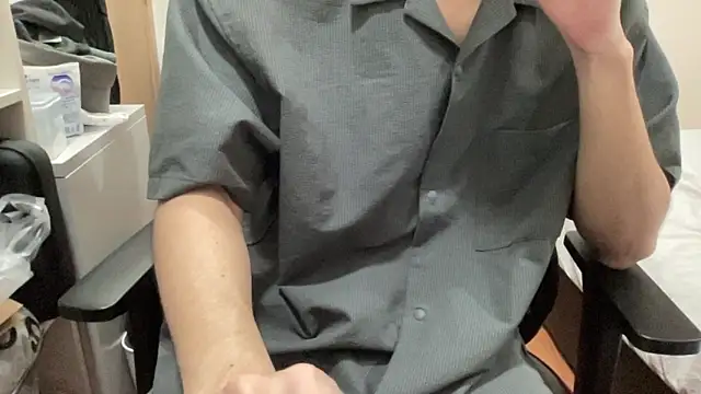 16hornydog online show from November 8, 2025, 5:12 pm