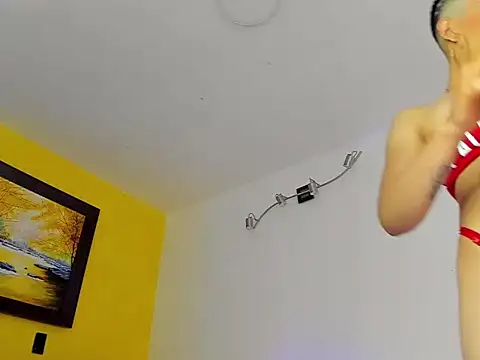 Zulyhenao online show from March 18, 2026, 12:41 pm