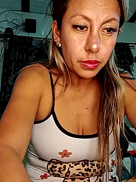 Snapshot of GisellTorres36 chatting on August 5, 2026, 3:53 am GisellTorres36 online show from August 5, 2026, 3:53 am