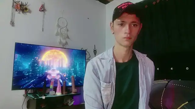 Tyler cat online show from December 1, 2025, 1:21 am