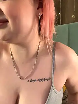 KellyMoors online show from November 26, 2025, 10:16 am