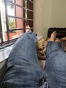 Lili 2love online show from November 9, 2025, 1:37 am