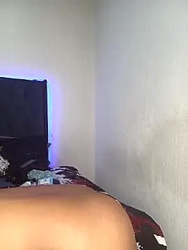 Sex bomb30 online show from February 11, 2026, 8:25 pm