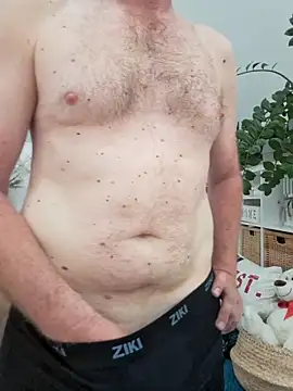 Snapshot of Vintermelon2 chatting on May 27, 2026, 12:13 pm Vintermelon2 online show from May 27, 2026, 12:13 pm