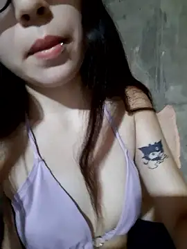 miaahot69 online show from February 8, 2026, 8:40 am