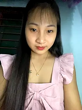 banlinh004 online show from October 13, 2025, 3:45 pm