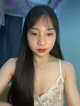 Snapshot of banlinh004 chatting on July 2, 2026, 3:23 am banlinh004 online show from July 2, 2026, 3:23 am