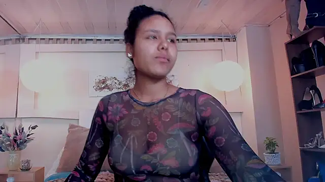 Snapshot of AriaVega chatting on May 23, 2026, 12:09 pm AriaVega online show from May 23, 2026, 12:09 pm