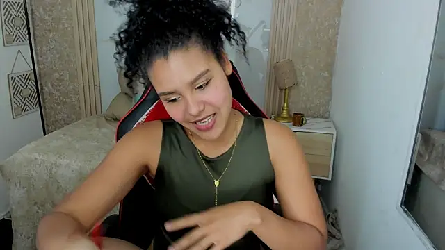 Snapshot of AriaVega chatting on May 26, 2026, 2:24 pm AriaVega online show from May 26, 2026, 2:24 pm