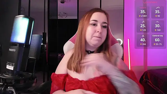 Snapshot of MissNyrra chatting on October 7, 2025, 10:56 am MissNyrra online show from October 7, 2025, 10:56 am