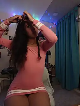 caramel doll   online show from December 22, 2025, 11:13 pm