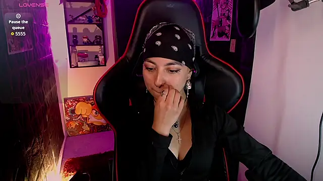 Snapshot of lunarichy22 chatting on November 21, 2025, 8:29 pm lunarichy22 online show from November 21, 2025, 8:29 pm