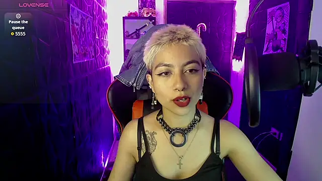 Snapshot of lunarichy22 chatting on December 4, 2025, 9:01 pm lunarichy22 online show from December 4, 2025, 9:01 pm