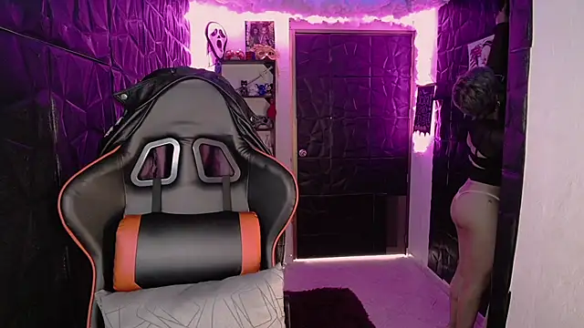 Snapshot of lunarichy22 chatting on February 12, 2026, 7:42 pm lunarichy22 online show from February 12, 2026, 7:42 pm