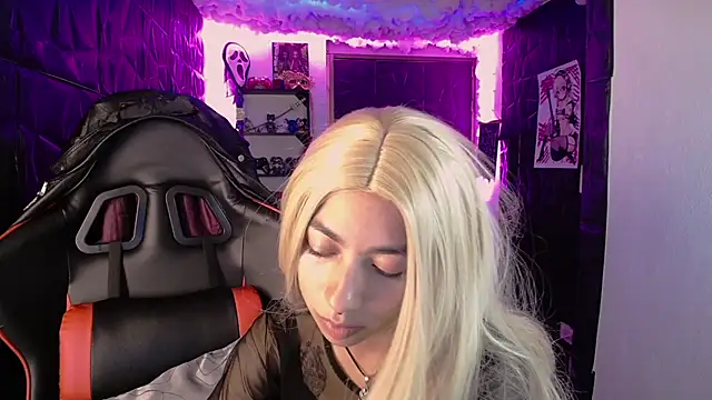 Snapshot of lunarichy22 chatting on February 13, 2026, 7:54 pm lunarichy22 online show from February 13, 2026, 7:54 pm