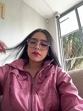 mara swan  online show from February 14, 2026, 12:57 pm