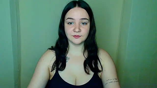 OliviaMontgommery online show from July 21, 2026, 12:24 am