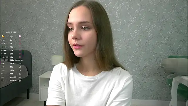 SweetSaraPie online show from October 5, 2025, 7:01 pm